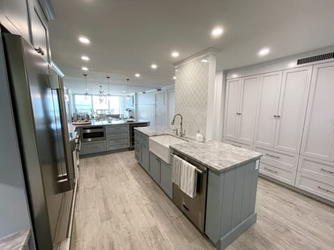 Tons of hallway cabinets/storage