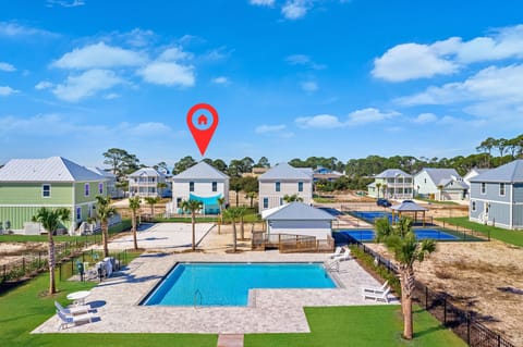 Large Community Pool, Sand Volleyball and 2 Pickleball courts right out back. 