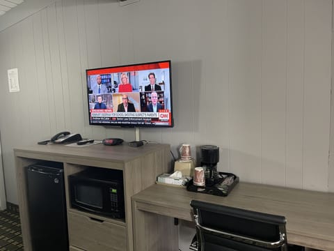 2 Doubles - Non Smoking | Desk, iron/ironing board, free WiFi, bed sheets