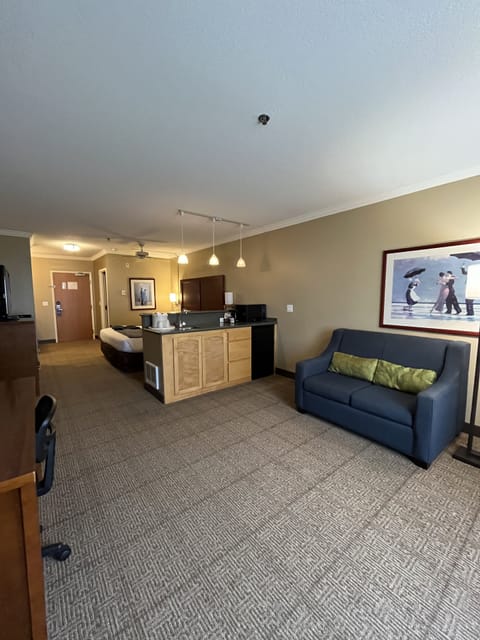 Desk, iron/ironing board, rollaway beds, free WiFi