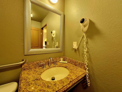 Room, 2 Double Beds | Desk, soundproofing, free WiFi, bed sheets