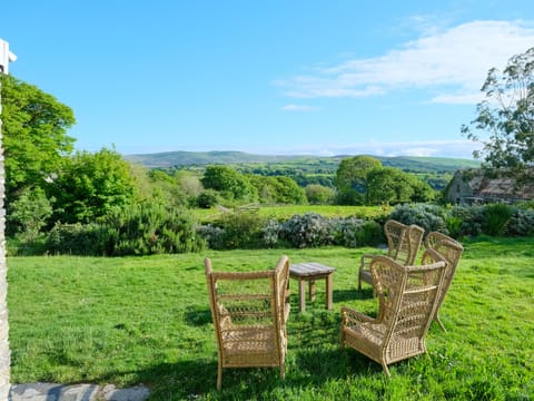 Cottage | Property grounds