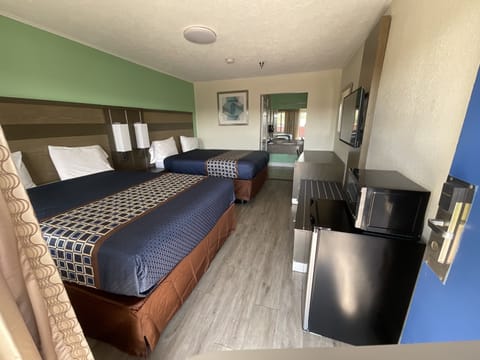 Standard Double Room, Smoking | WiFi (free), bed sheets