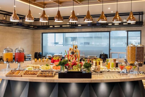 Daily buffet breakfast for a fee