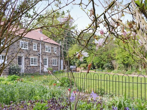 Beautiful garden areas | 1 Keldholme Cottage - Keldholme Holidays, Keldholme, near Kirkbymoorside