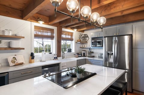 Fully renovated kitchen stocked with all your cooking essentials!