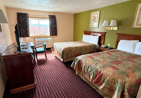 Standard Room, 2 Double Beds | Free WiFi, bed sheets