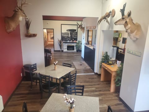 Free daily continental breakfast