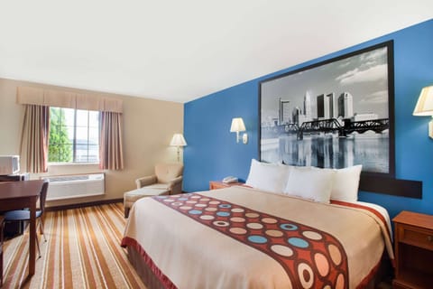 Hypo-allergenic bedding, desk, Internet, bed sheets