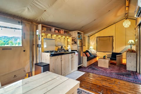 Open floor place providing a spacious feel.