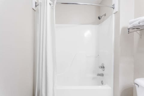 Room, 2 Queen Beds, Non Smoking | Bathroom | Combined shower/tub, deep soaking tub, free toiletries, hair dryer