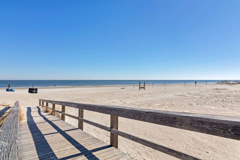 Beach nearby, 3 beach bars