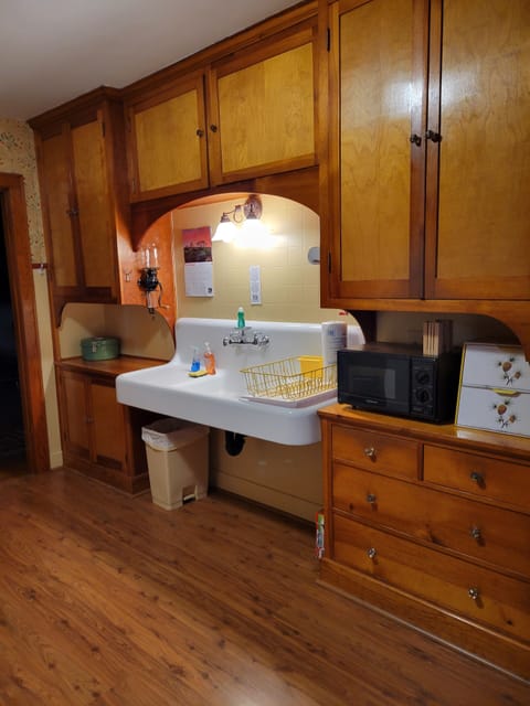 Antique farm sink is a highlight