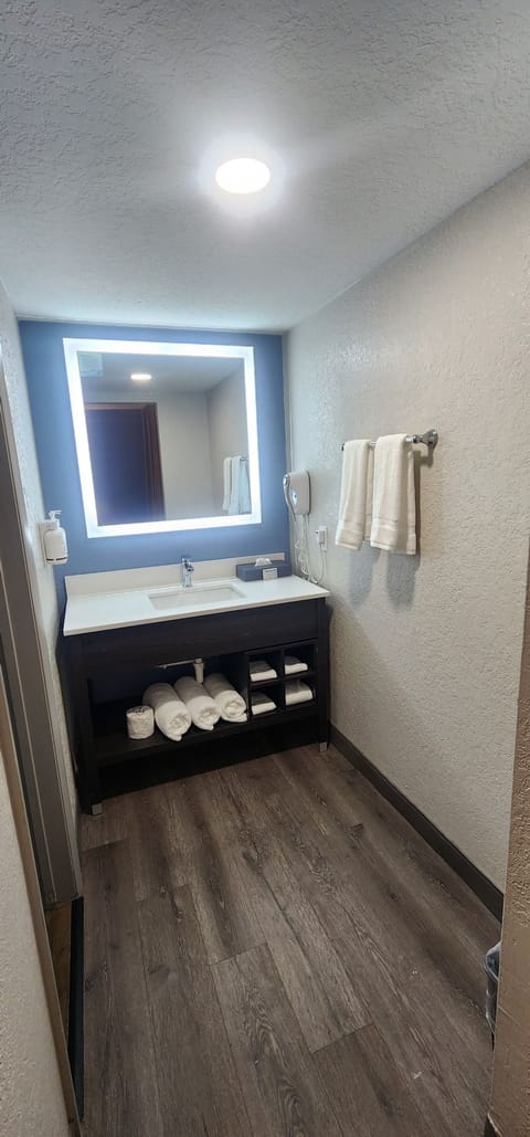 Free toiletries, hair dryer, towels