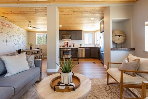 Open Concept is great for entertaining