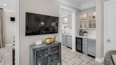 Walking on Sunshine Main Living Area