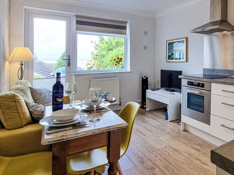 Open plan living space | The Nook, Portishead