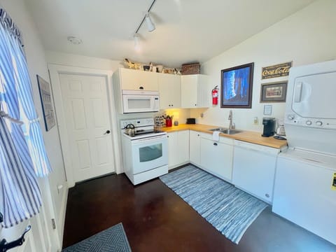 Cozy Cottage Kitchen
