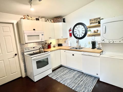 Cozy Cottage Kitchen