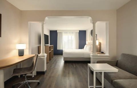 Room, 1 King Bed with Sofa bed | In-room safe, desk, iron/ironing board, free WiFi