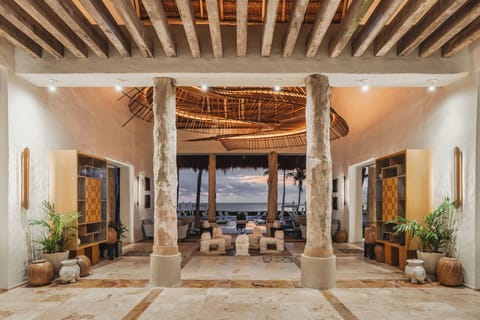 2 bars/lounges, beach bar