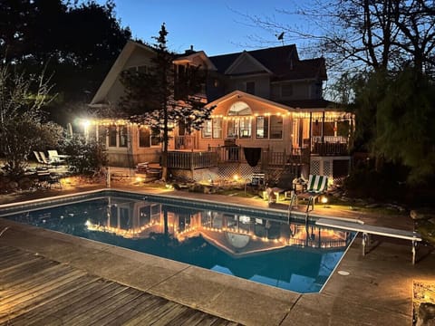 Heated in-ground pool now closed for the season.