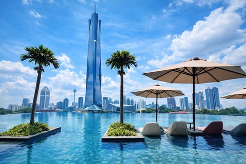 Infinity pool