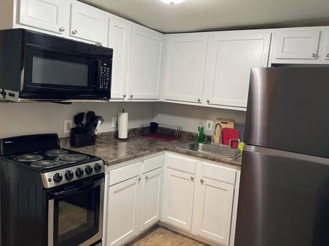 Additional picture of kitchen.