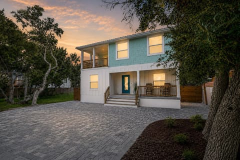 Leave the world behind and settle into beach-house bliss