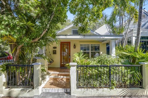 House (2 Bedrooms) | Front of property