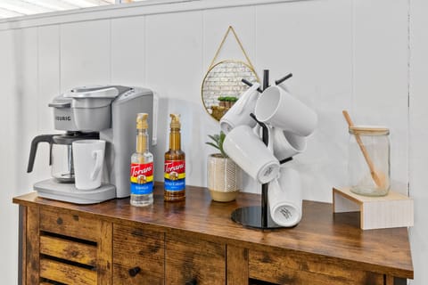 Need a quick K-cup or a full pot? We've got you covered at the coffee bar.