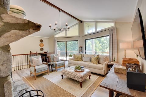 Dillard Vacation Rental | 2,386 Sq Ft | 4BR | 3BR | Step-Free Access