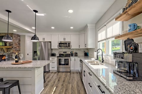 Coffee Bar with Coffee