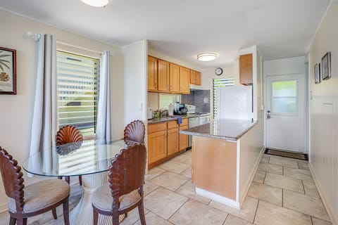 Full upgraded kitchen