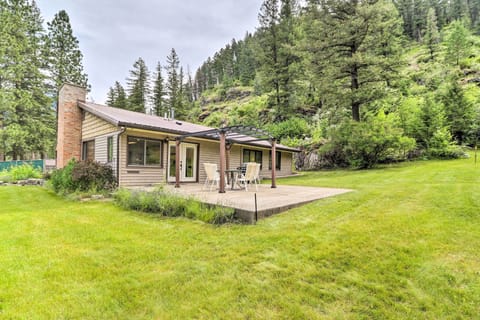 Columbia Falls Vacation Rental | 3BR | 2BA | 1,742 Sq Ft | Step-Free Access