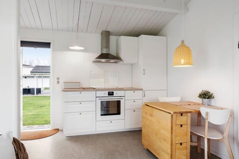 House | Private kitchen | Fridge, oven, stovetop, dishwasher