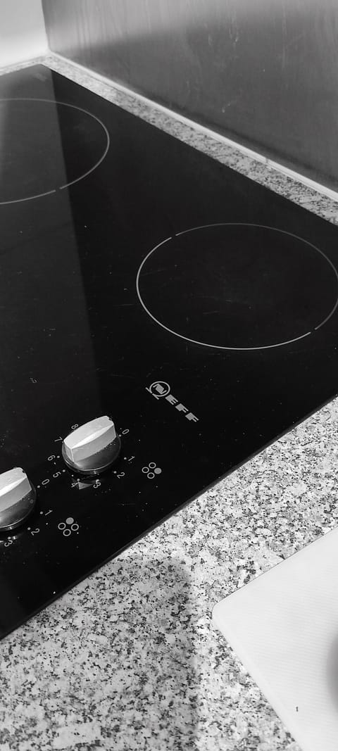 Captain's Lodge: Neff Hob
Looe, Cornwall, PL13