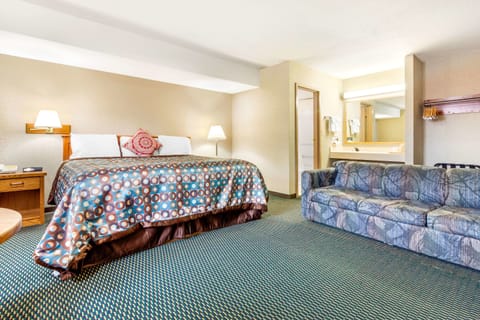 Rollaway beds, free WiFi, bed sheets