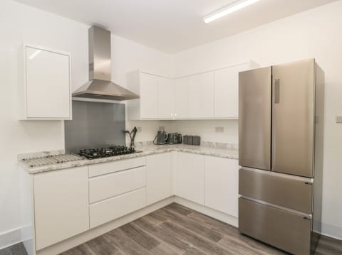 Fridge, dishwasher, electric kettle, toaster