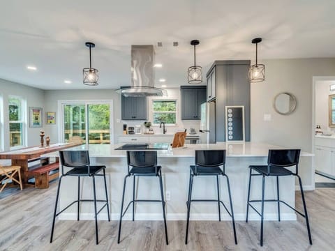 Chef's Kitchen for entertaing