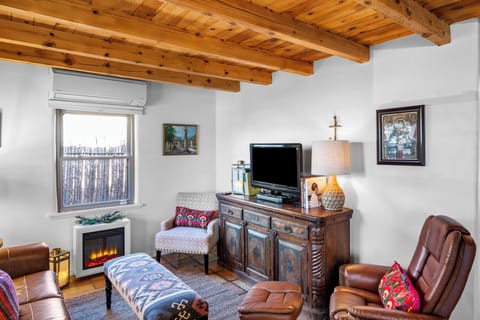 Welcome to Hummingbird House in beautiful Santa Fe!