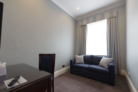 Junior Suite | Egyptian cotton sheets, premium bedding, in-room safe, desk