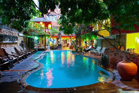 Outdoor pool, sun loungers