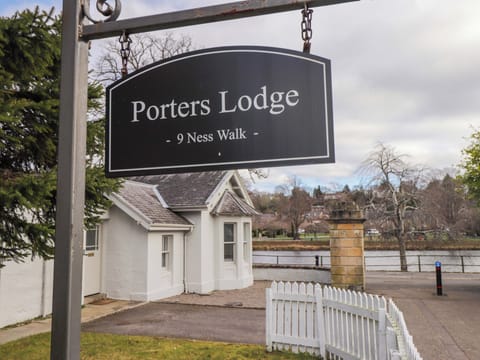 Cottage | Exterior detail
