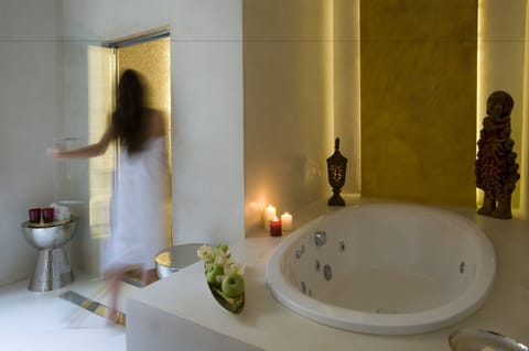 Couples treatment rooms, Turkish bath, body treatments