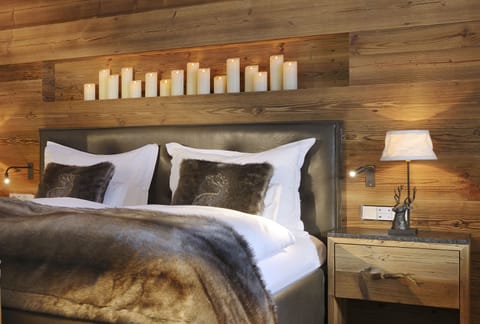 In-room safe, free WiFi, wheelchair access