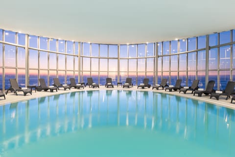 Indoor pool, sun loungers