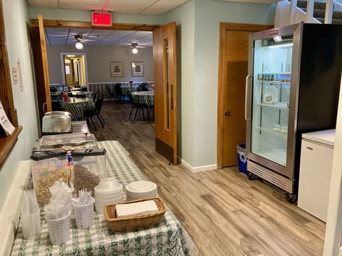 Complimentary continental breakfast is available daily in the adjacent retreat center