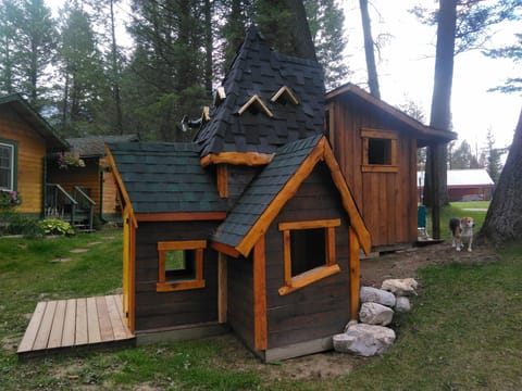 Children's play area - outdoor