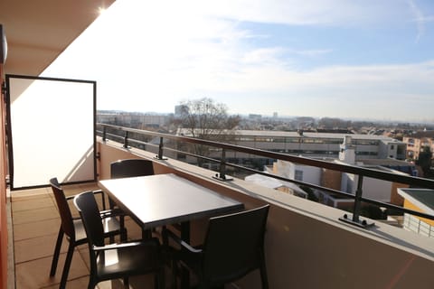 Relax on your balcony or terrace! Views vary.